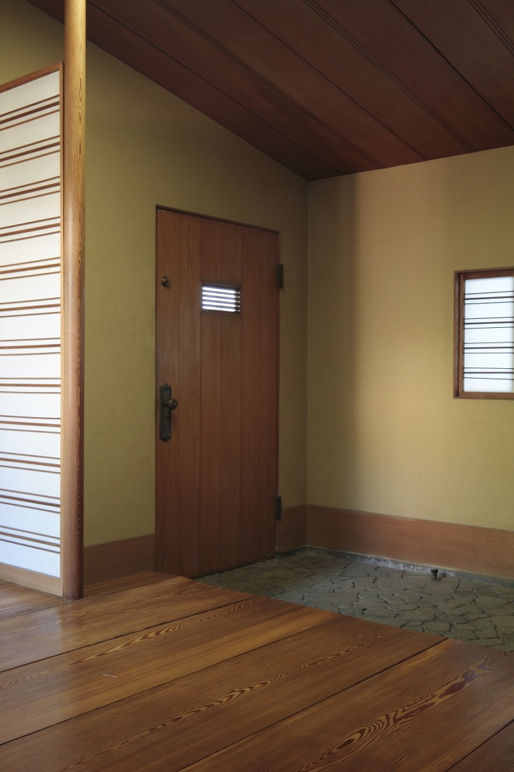 Entrance Hall   Entrance Hall